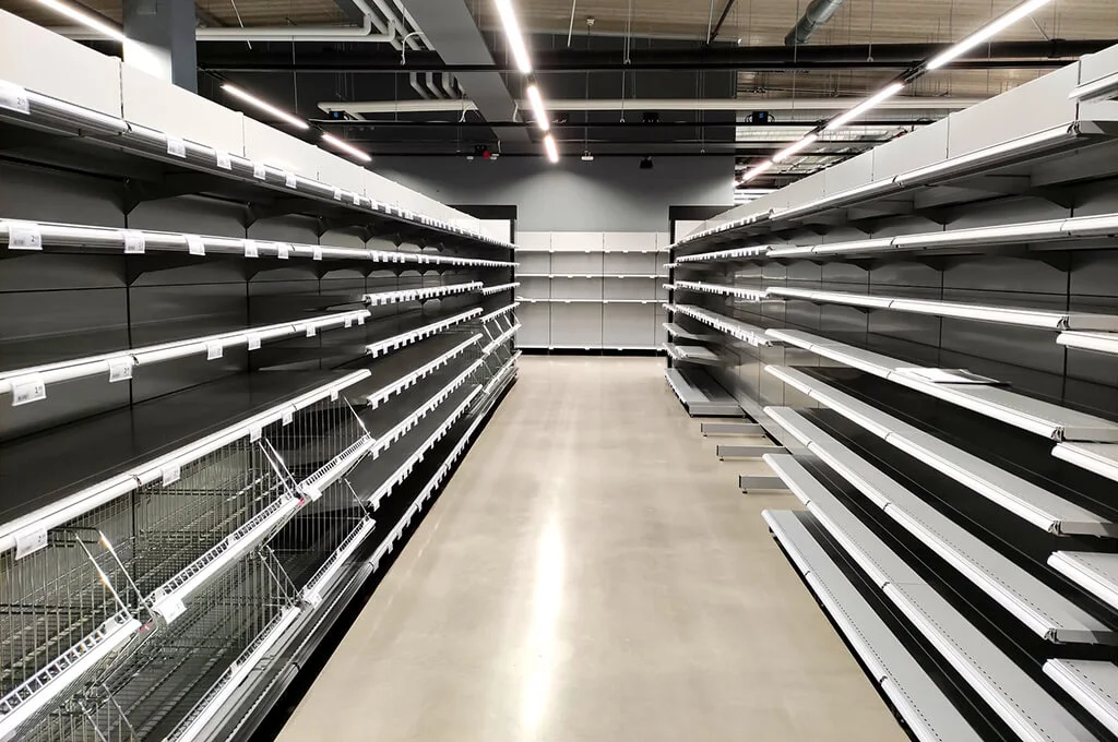 Montagedienstleistungen - Montage- und Demontagearbeiten bei Umbau einer Filiale - Regale und Regalsysteme